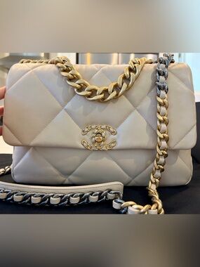 CHANEL Lambskin Quilted Large Chanel 19 Flap Beige